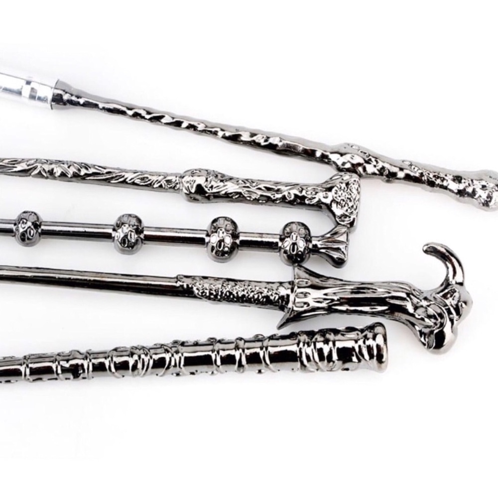 Harry Potter Wand 5 Piece Makeup Brush Set - Picture 2 of 13